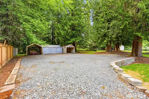 21526 Ave SE Snohomish WA 98296