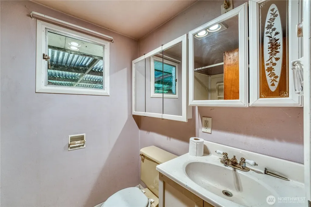 6015 Whitmore Drive NW Gig Harbor WA 98335