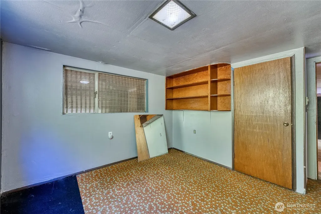 6015 Whitmore Drive NW Gig Harbor WA 98335