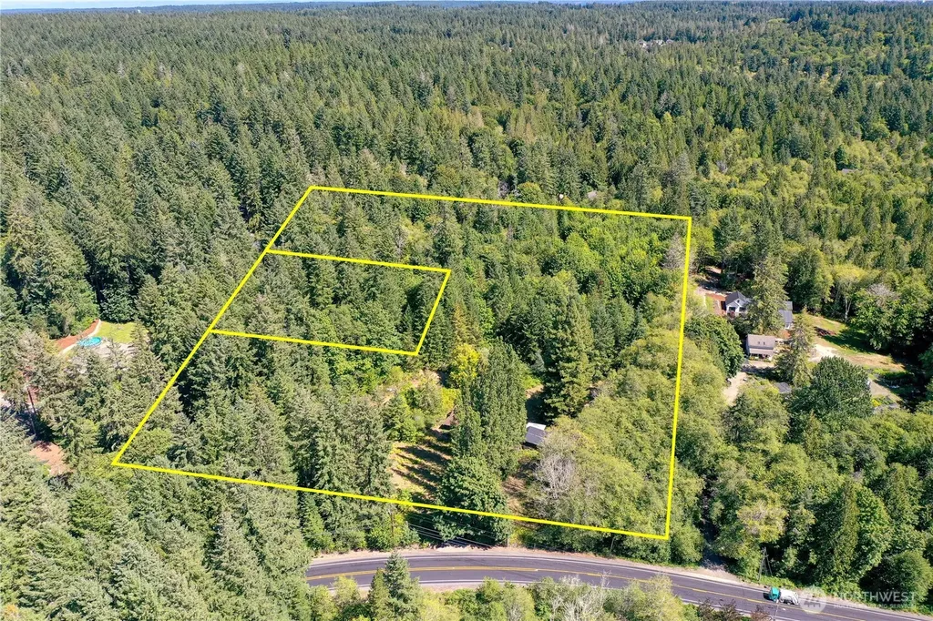 6015 Whitmore Drive NW Gig Harbor WA 98335