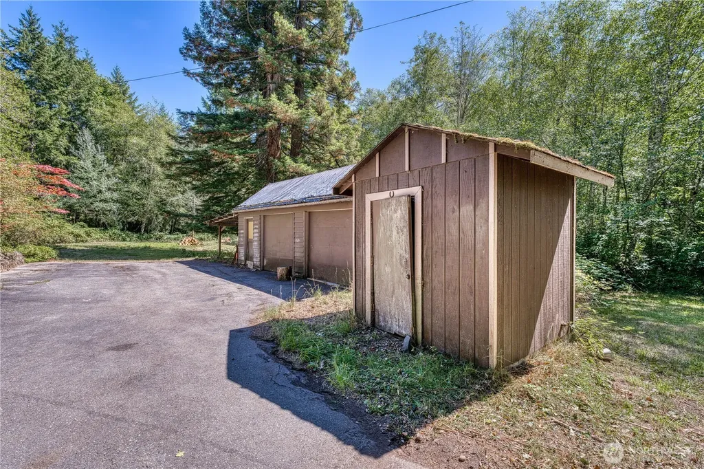 6015 Whitmore Drive NW Gig Harbor WA 98335