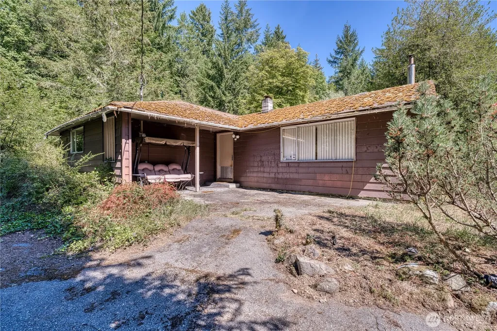 6015 Whitmore Drive NW Gig Harbor WA 98335