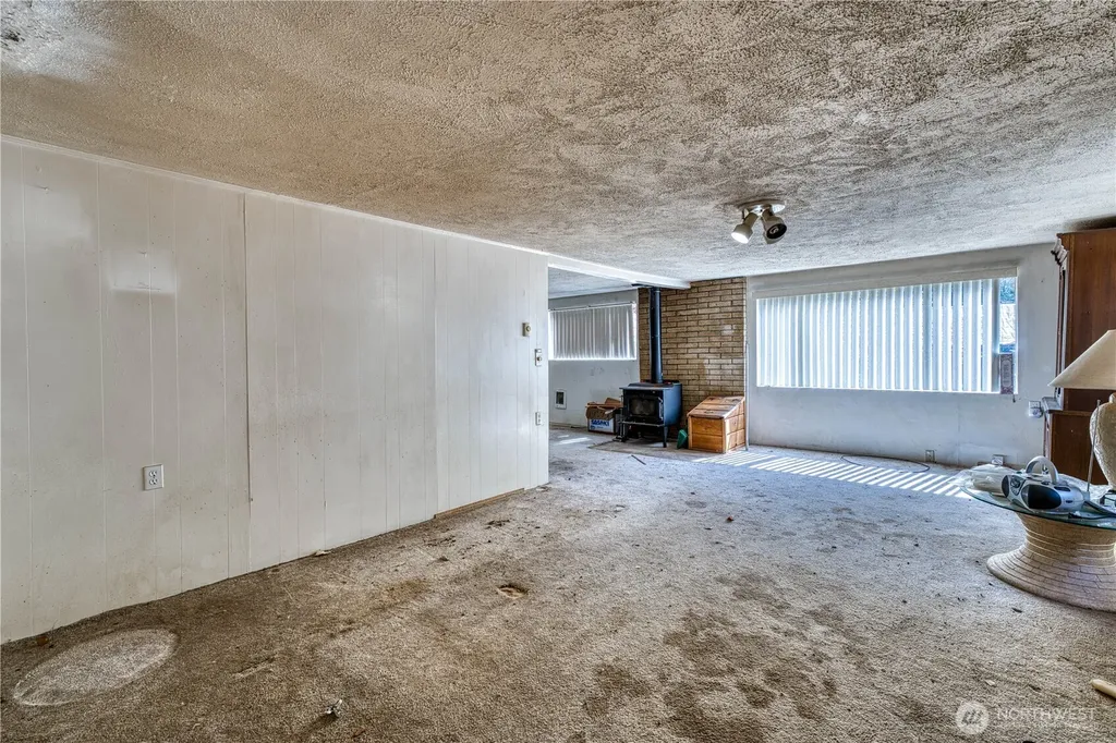 6015 Whitmore Drive NW Gig Harbor WA 98335