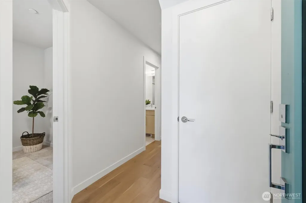 105 NW 39 Th Street Seattle WA 98107