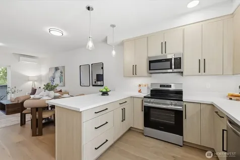 105 NW 39 Th Street Seattle WA 98107