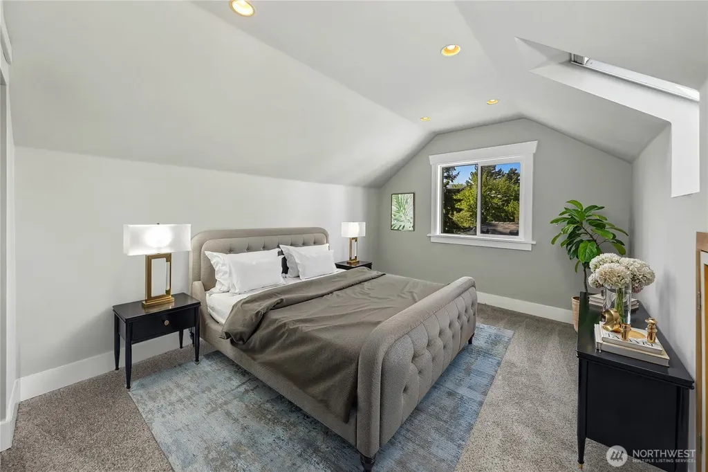 7146 35th Avenue SW Seattle WA 98126