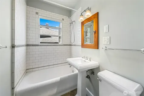 7146 35th Avenue SW Seattle WA 98126