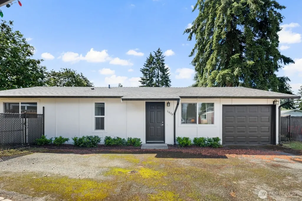 11829 SE 318th Place Auburn WA 98092