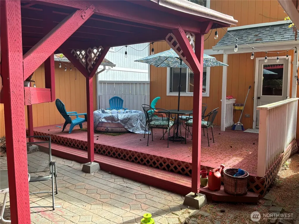 119 NW Lopez Lane Bremerton WA 98311