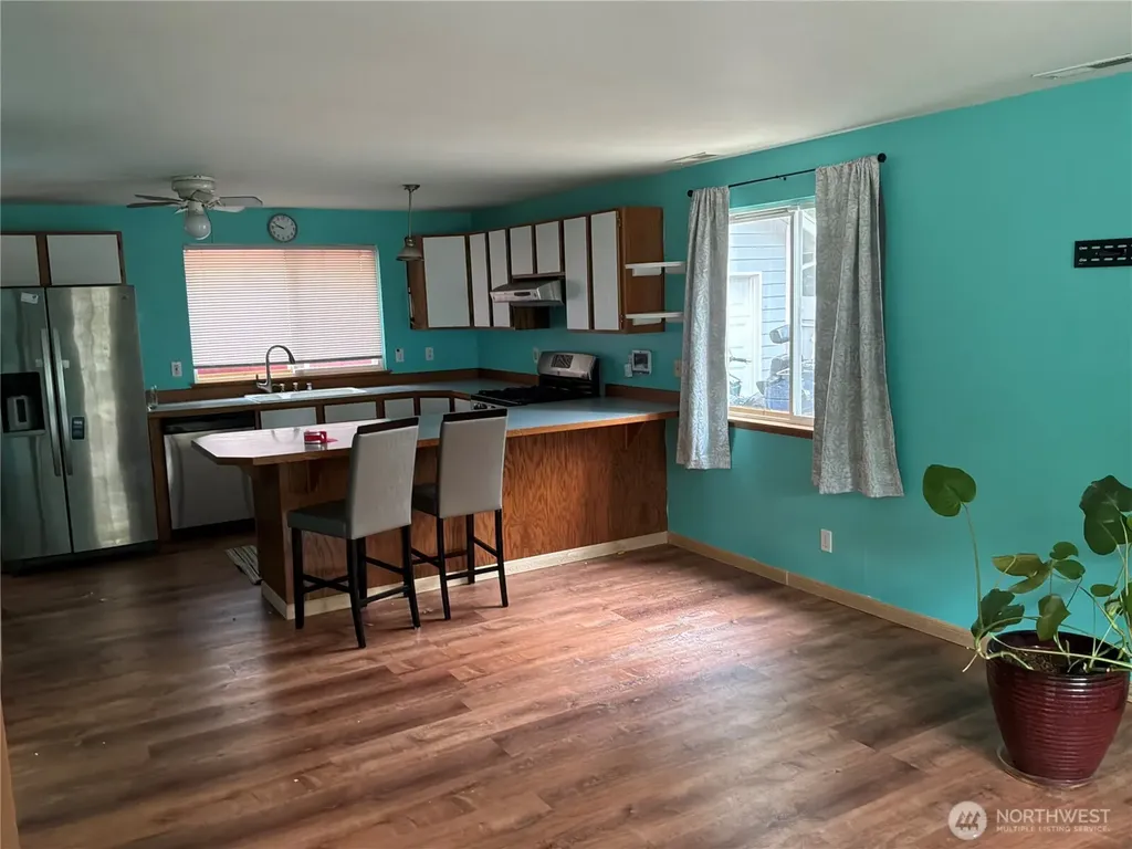 119 NW Lopez Lane Bremerton WA 98311