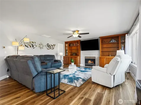 4029 Crystal Ridge Drive SE Puyallup WA 98372