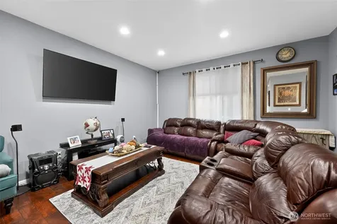 5007 NE 6th Street Renton WA 98059