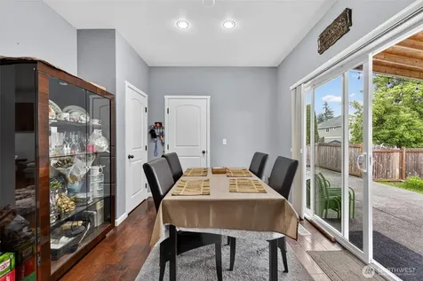 5007 NE 6th Street Renton WA 98059