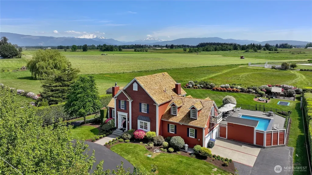 359 E Wiser Lake Road Lynden WA 98264