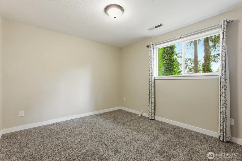 10917 48th Street E Puyallup WA 98372