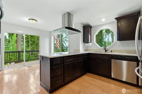 10917 48th Street E Puyallup WA 98372
