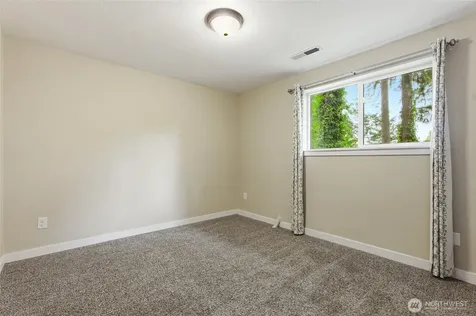 10917 48th Street E Puyallup WA 98372