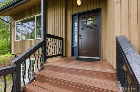 10917 48th Street E Puyallup WA 98372