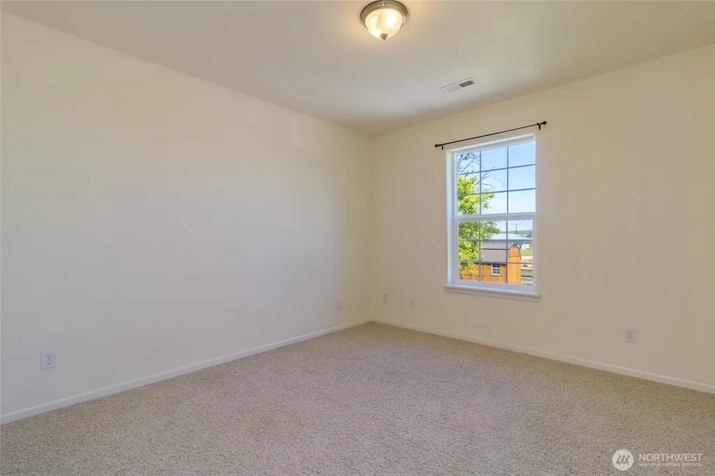 49 Sierra Lane Touchet WA 99360