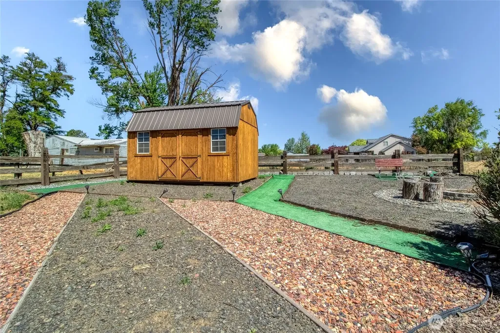 49 Sierra Lane Touchet WA 99360