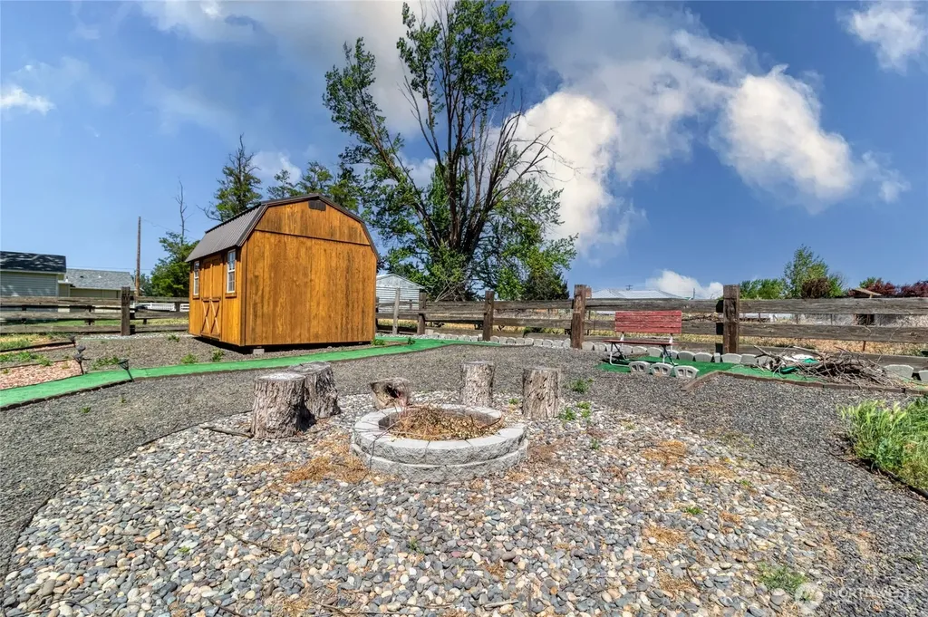 49 Sierra Lane Touchet WA 99360