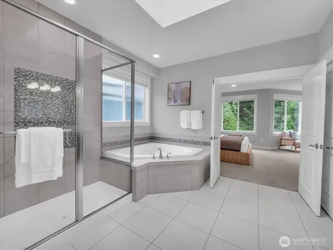 9758 242nd Way NE Redmond WA 98053