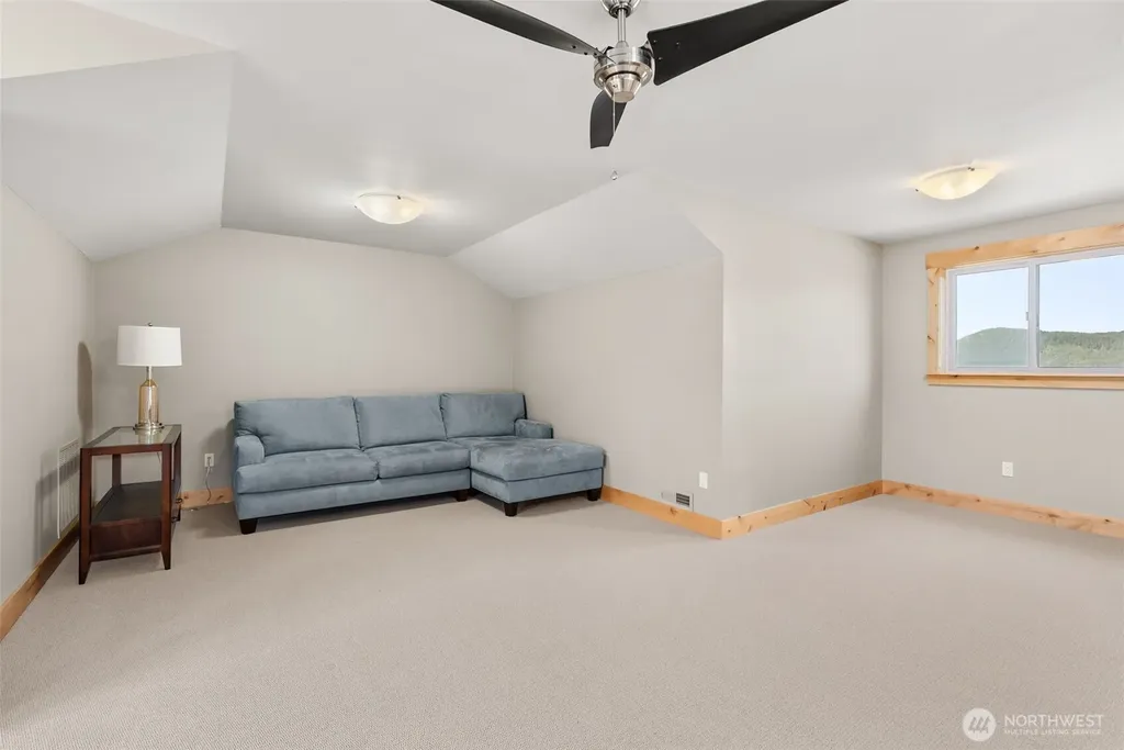 156 Burl Lane Packwood WA 98361