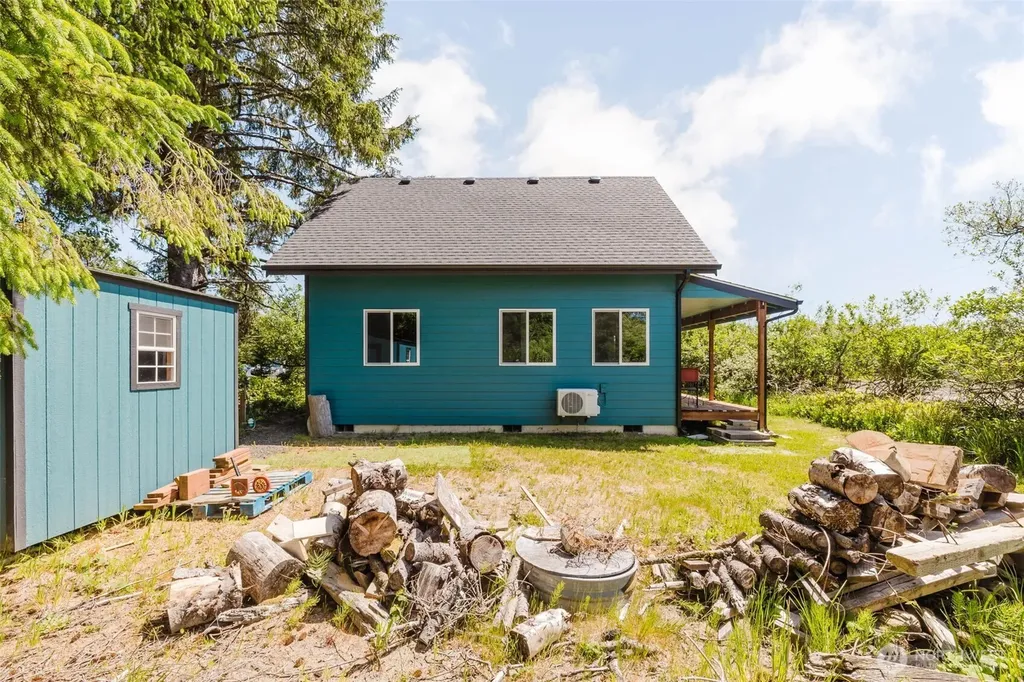 814 Shark Court SW Ocean Shores WA 98569