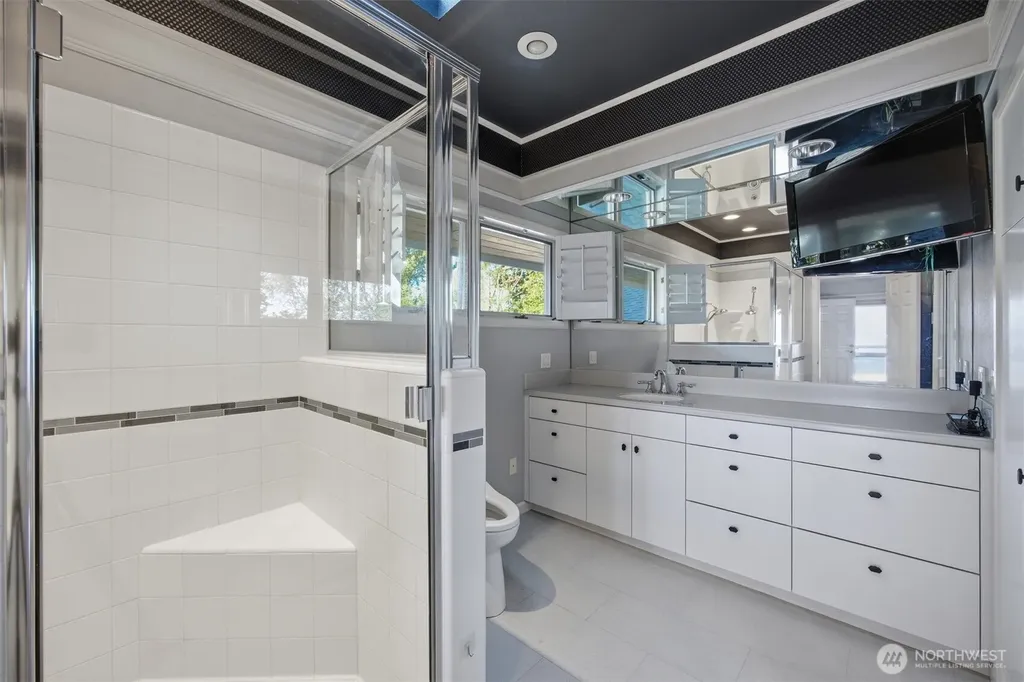 6867 Holeman Avenue Blaine WA 98230