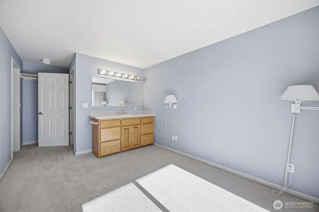 6867 Holeman Avenue Blaine WA 98230