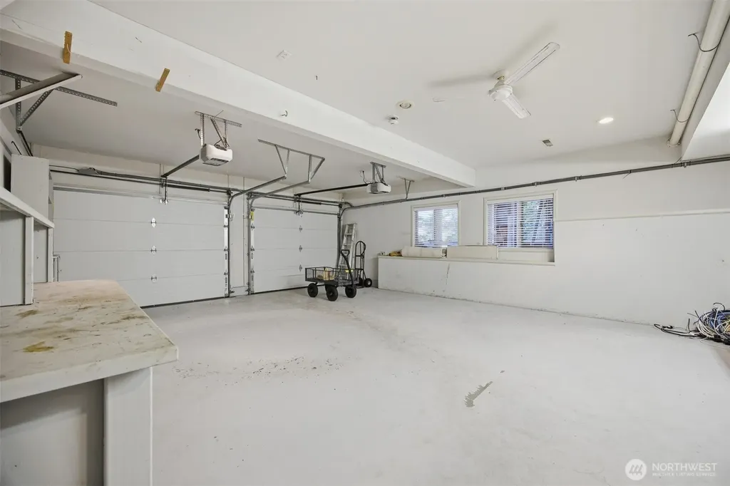 6867 Holeman Avenue Blaine WA 98230