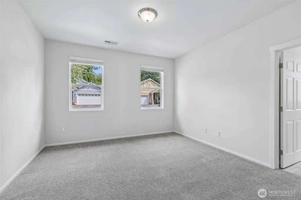 353 S 48th Place Mount Vernon WA 98274