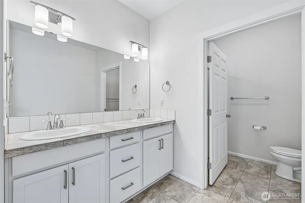 353 S 48th Place Mount Vernon WA 98274