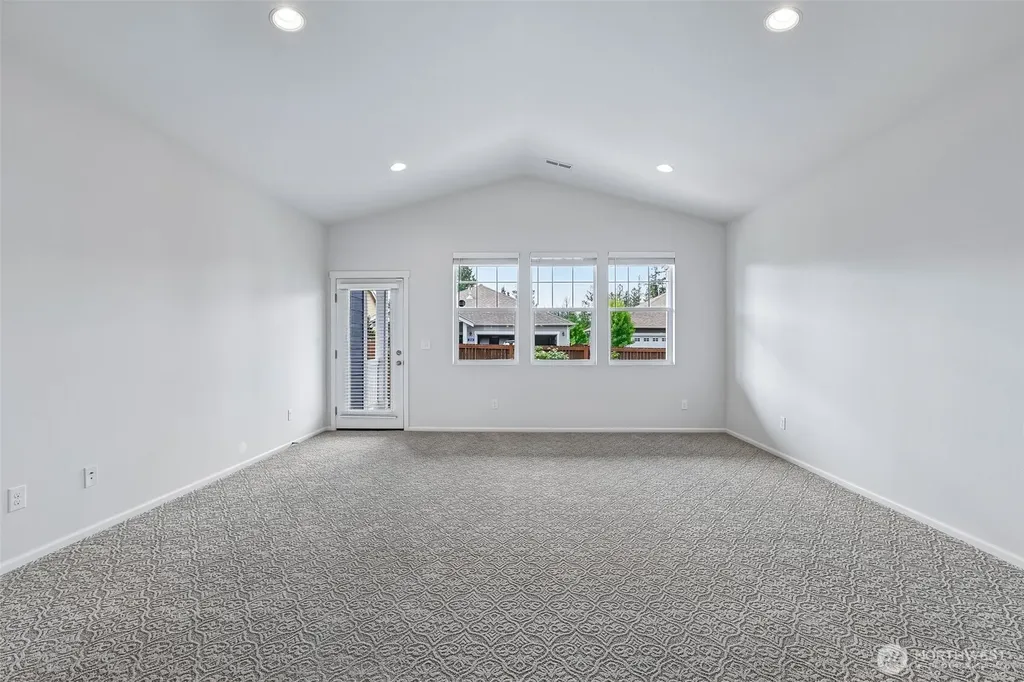 353 S 48th Place Mount Vernon WA 98274