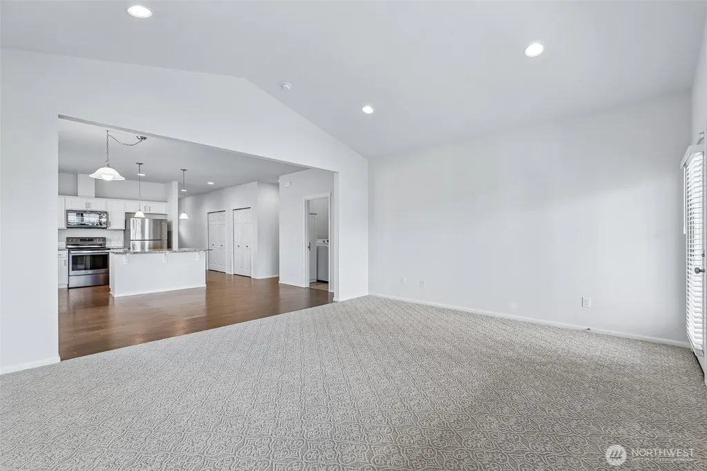 353 S 48th Place Mount Vernon WA 98274