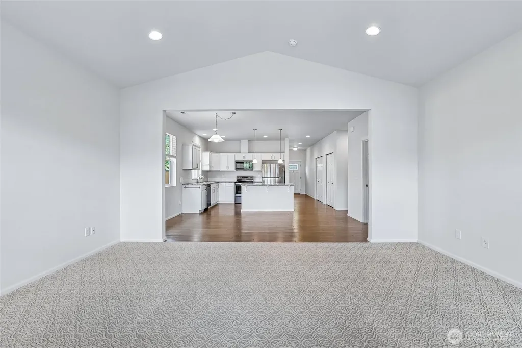 353 S 48th Place Mount Vernon WA 98274