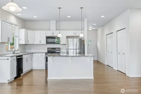353 S 48th Place Mount Vernon WA 98274