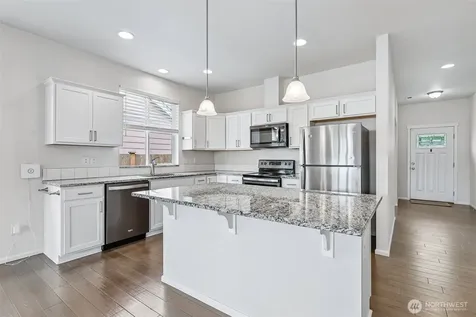 353 S 48th Place Mount Vernon WA 98274