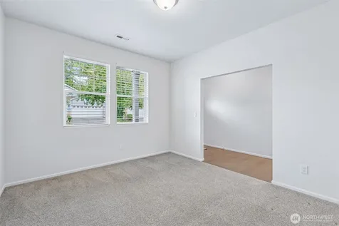 353 S 48th Place Mount Vernon WA 98274
