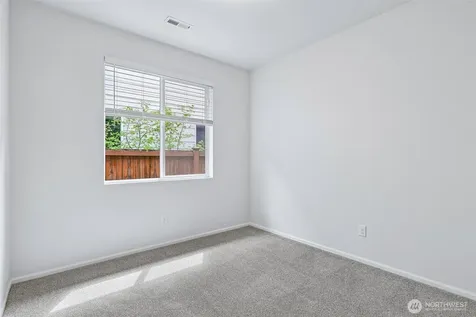 353 S 48th Place Mount Vernon WA 98274