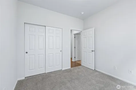 353 S 48th Place Mount Vernon WA 98274