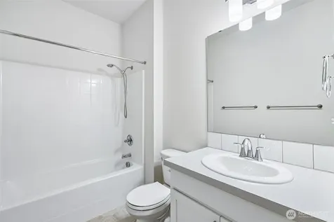 353 S 48th Place Mount Vernon WA 98274