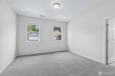 353 S 48th Place Mount Vernon WA 98274