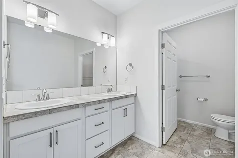 353 S 48th Place Mount Vernon WA 98274