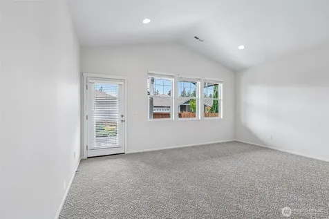 353 S 48th Place Mount Vernon WA 98274