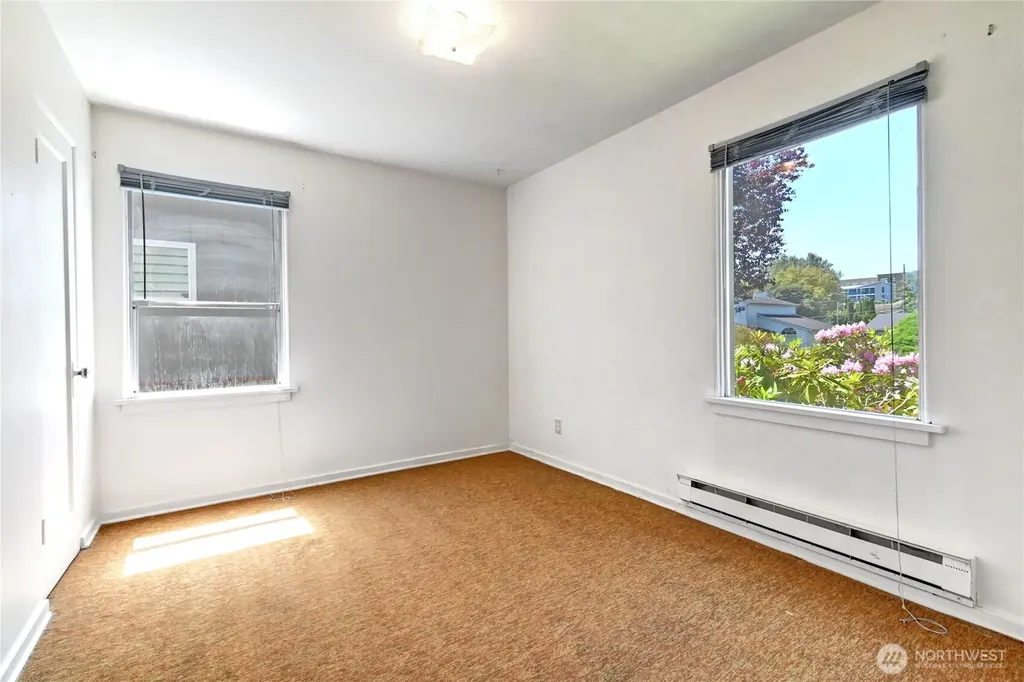 1327 Maple Street Everett WA 98201