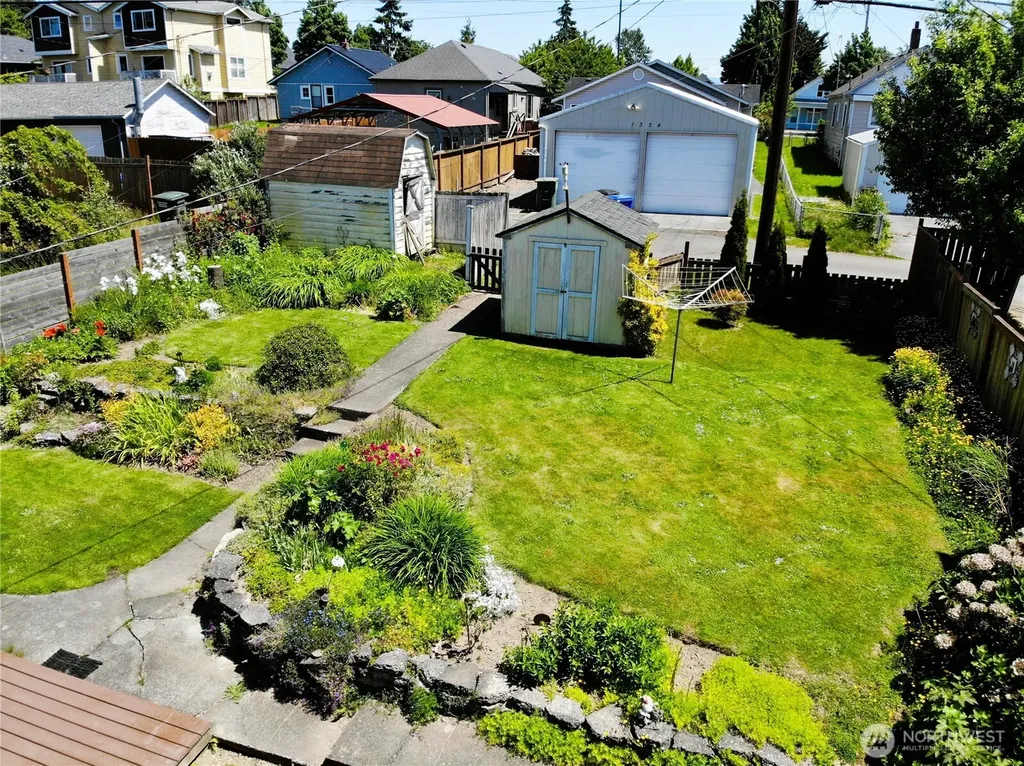 1327 Maple Street Everett WA 98201