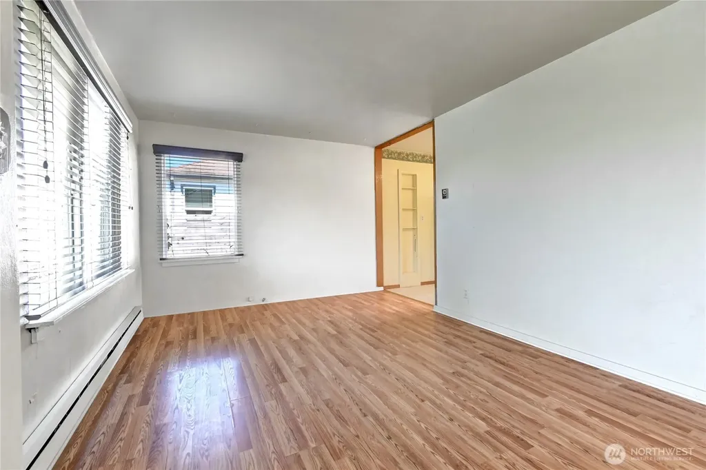 1327 Maple Street Everett WA 98201