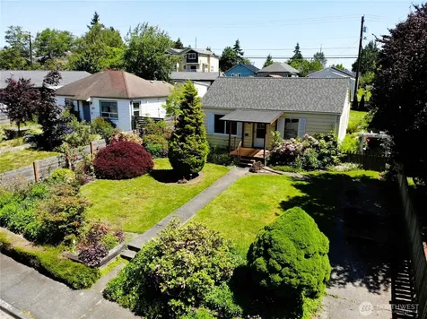 1327 Maple Street Everett WA 98201