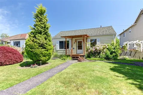 1327 Maple Street Everett WA 98201
